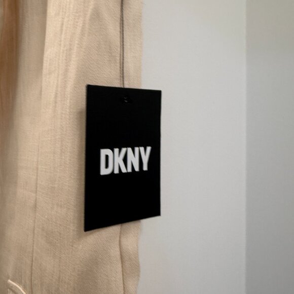 DKNY Cream Vest - Picture 2 of 6